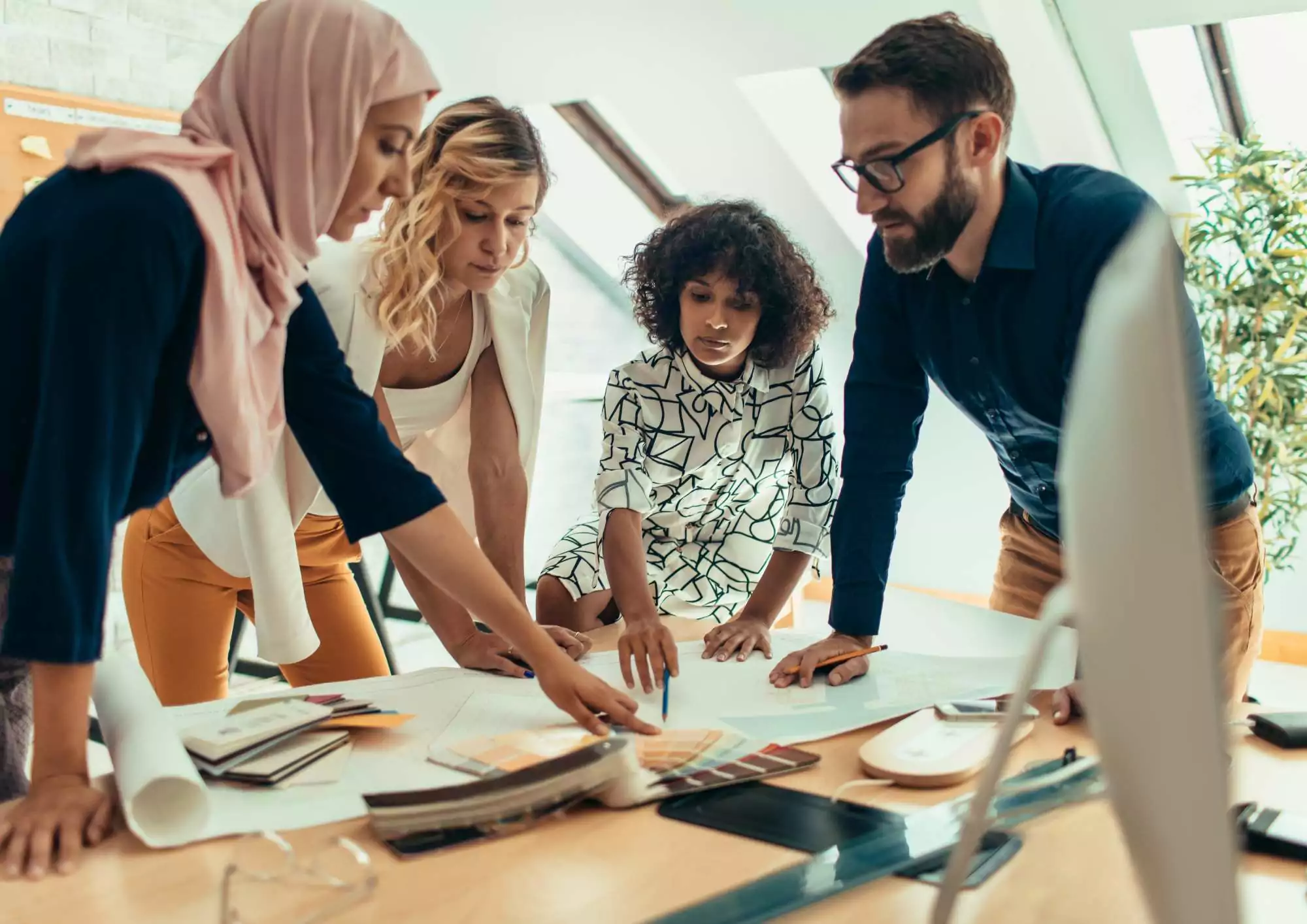 Shining a light on the rise of polarization in Canadian workplaces